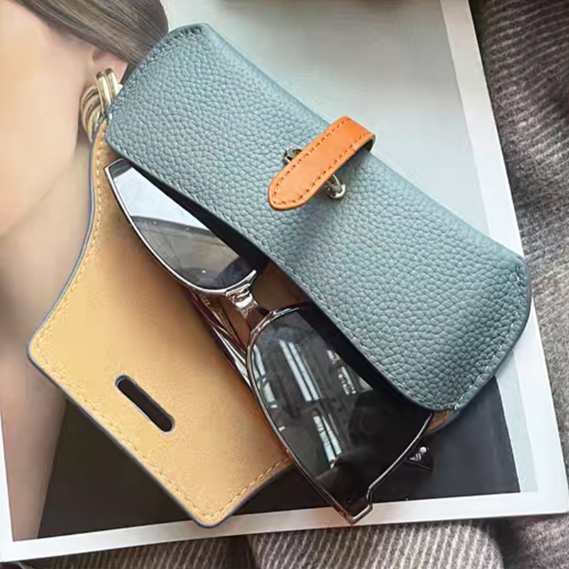 Luxury Leather Custom Initials - Luxury Skincare Women recension och pris